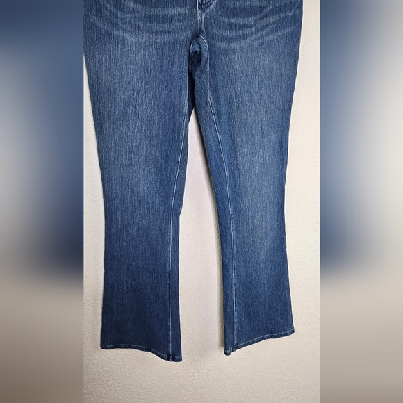 Diane Gilman DG2 Stretch Pull On Bootcut Petite Denim Jeans NEW - Picture 2 of 8
